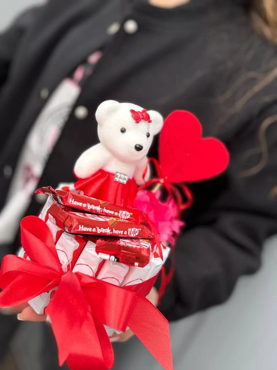 A gift of sweets | ծաղիկներ, ծաղկեպսակներ, բույսեր Երևան