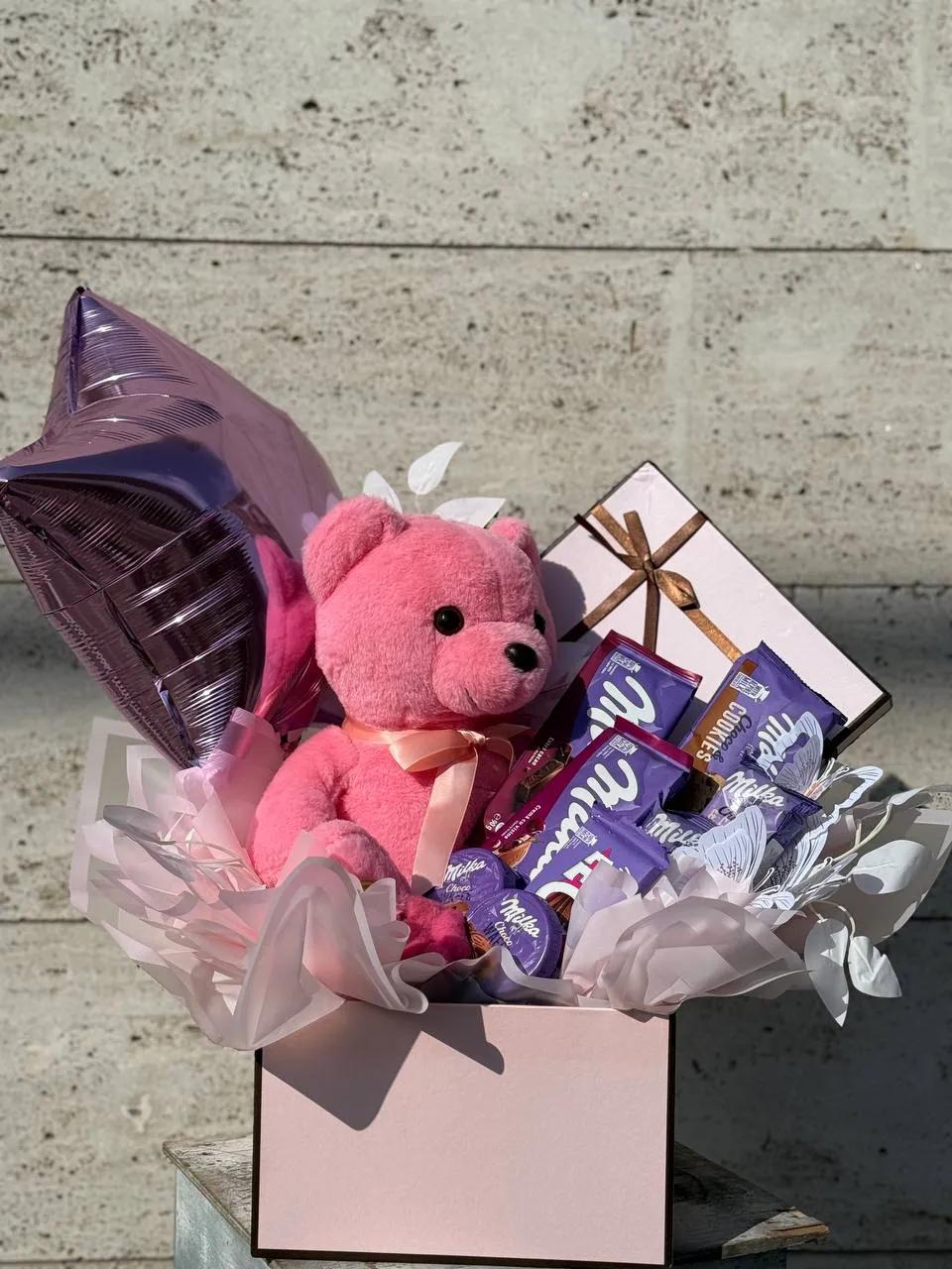 Pink "sweet box" | ծաղիկներ, ծաղկեպսակներ, բույսեր Երևան Pink "sweet box" | ծաղիկներ, ծաղկեպսակներ, բույսեր Երևան