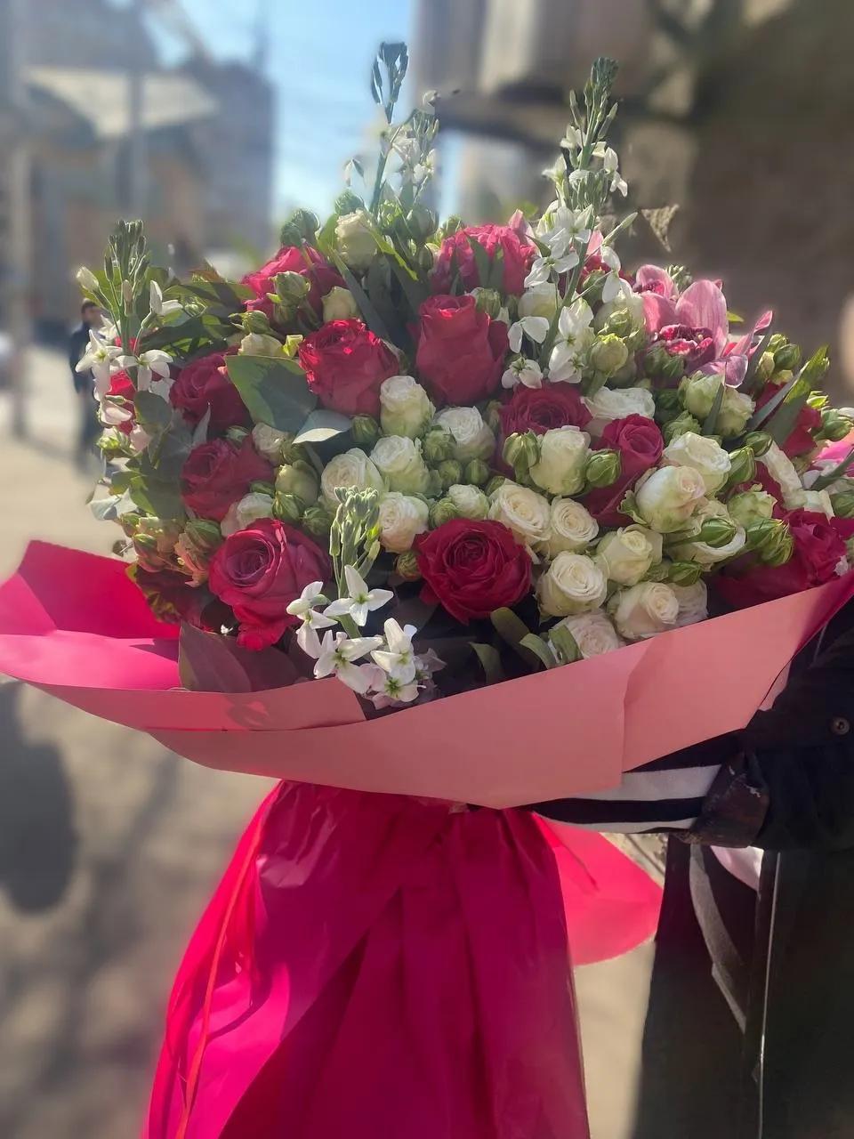 Bunch of roses | ծաղիկներ, ծաղկեպսակներ, բույսեր Երևան Bunch of roses | ծաղիկներ, ծաղկեպսակներ, բույսեր Երևան
