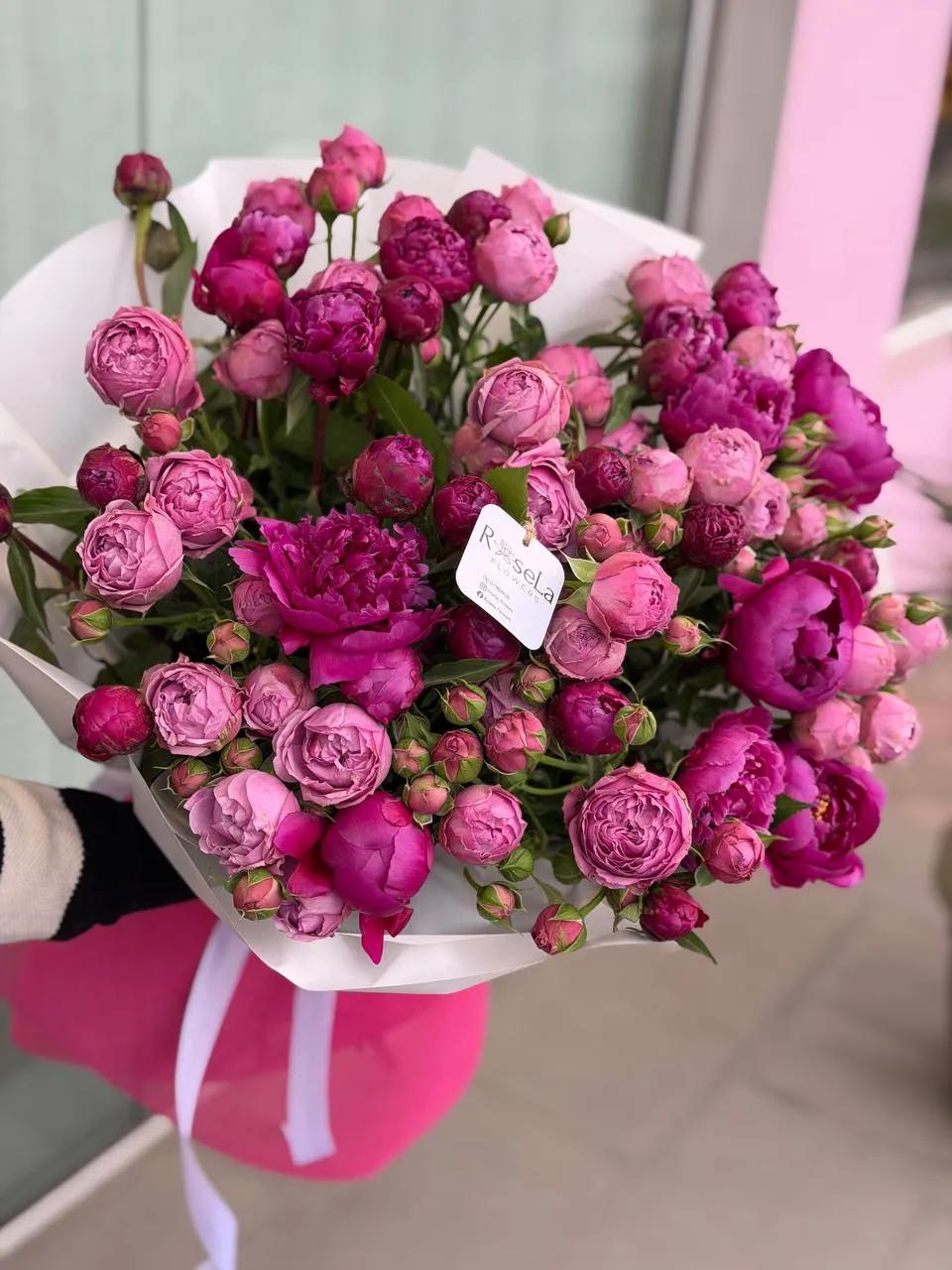Bunch roses and peonies | ծաղիկներ, ծաղկեպսակներ, բույսեր Երևան Bunch roses and peonies | ծաղիկներ, ծաղկեպսակներ, բույսեր Երևան