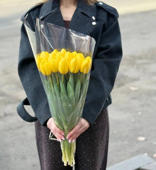 Yellow tulips | ծաղիկներ, ծաղկեպսակներ, բույսեր - առաքում Երևան Yellow tulips | ծաղիկներ, ծաղկեպսակներ, բույսեր - առաքում Երևան