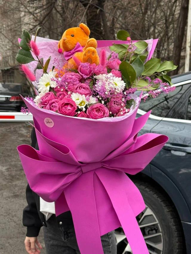 A "romantic" bunch | ծաղիկներ, ծաղկեպսակներ, բույսեր - առաքում Երևան A "romantic" bunch | ծաղիկներ, ծաղկեպսակներ, բույսեր - առաքում Երևան