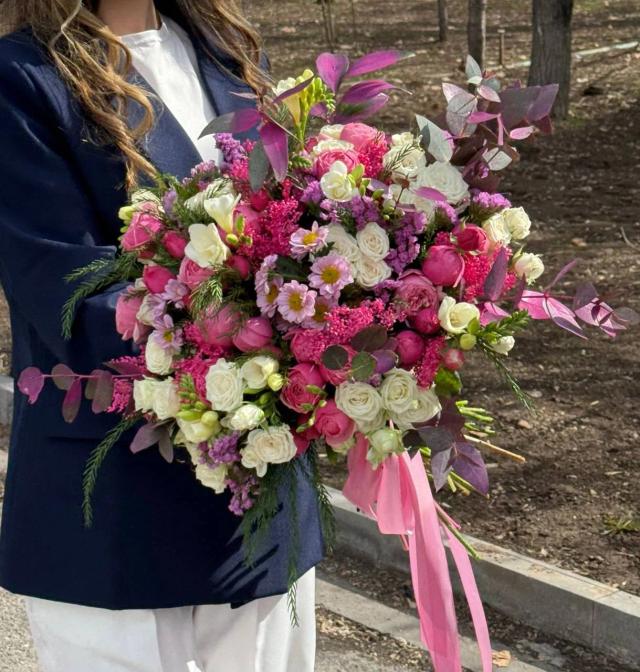 Pink gorgeous bouquet | ծաղիկներ, ծաղկեպսակներ, բույսեր - առաքում Երևան Pink gorgeous bouquet | ծաղիկներ, ծաղկեպսակներ, բույսեր - առաքում Երևան