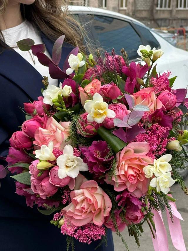 Creative bouquet | ծաղիկներ, ծաղկեպսակներ, բույսեր - առաքում Երևան Creative bouquet | ծաղիկներ, ծաղկեպսակներ, բույսեր - առաքում Երևան
